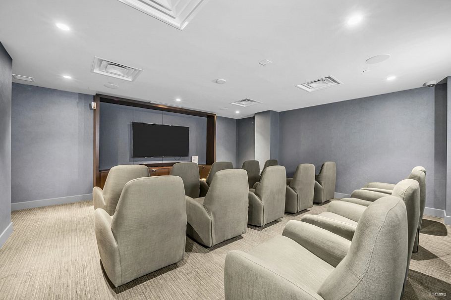 2301 125 E 14th Street North Vancouver, BC - 18