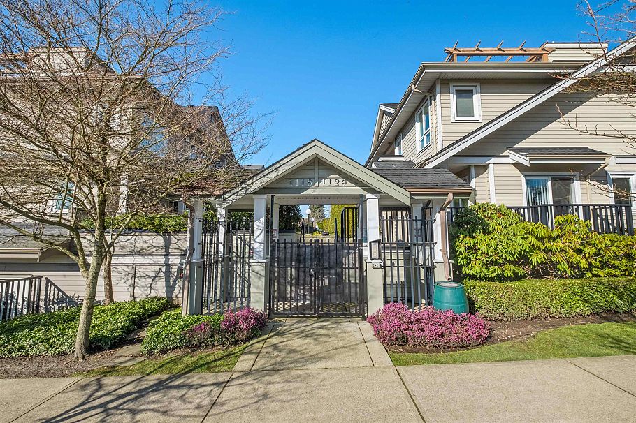 1127 St. Andrews Avenue North Vancouver, BC - 1