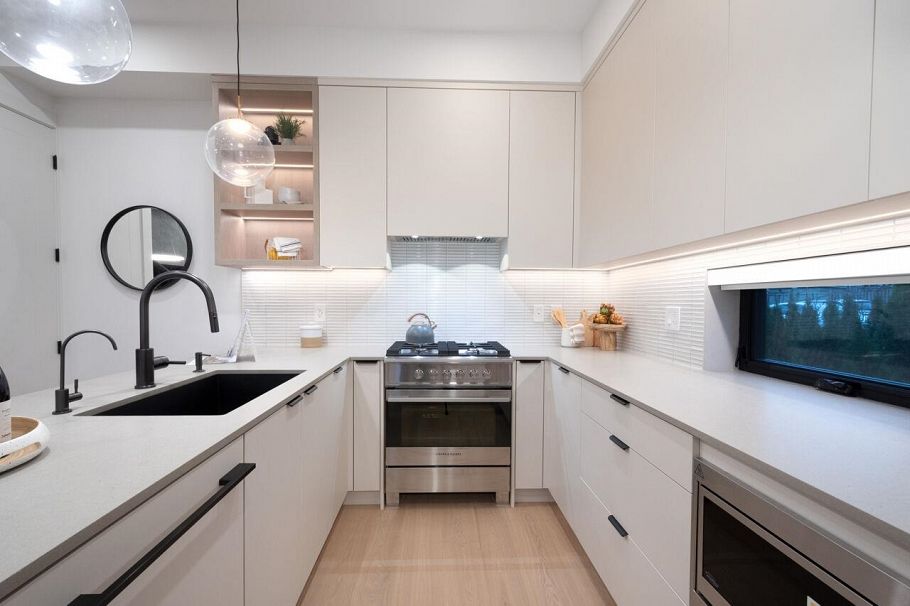 2493 Eton Street Vancouver, BC - 16