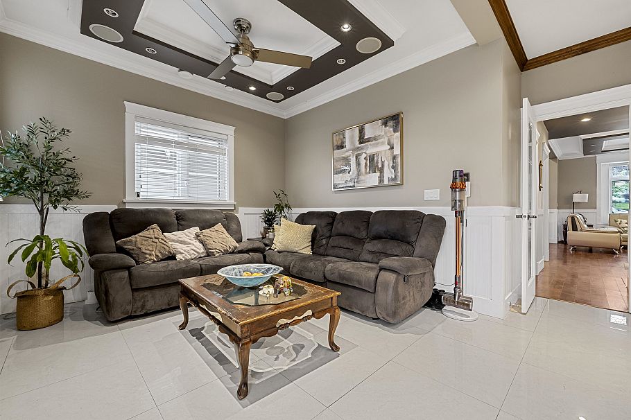 136 E 59th Avenue Vancouver, BC - 11