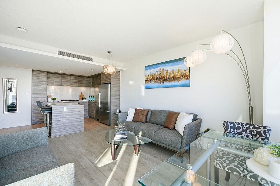 1606 1550 Fern Street North Vancouver, BC - 4