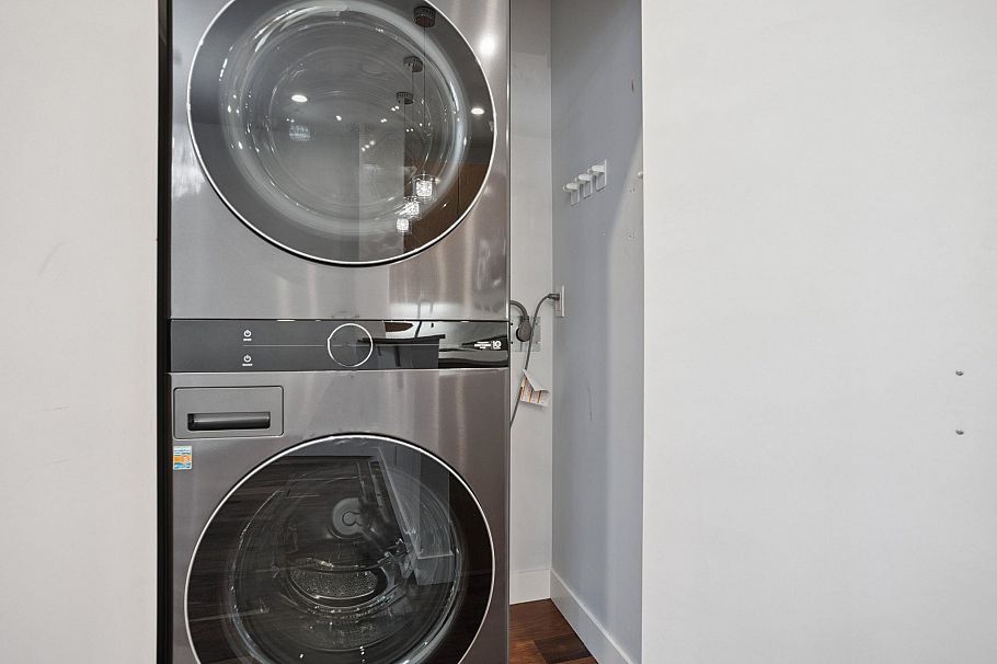 210 2028 W 11 Avenue Vancouver, BC - 10