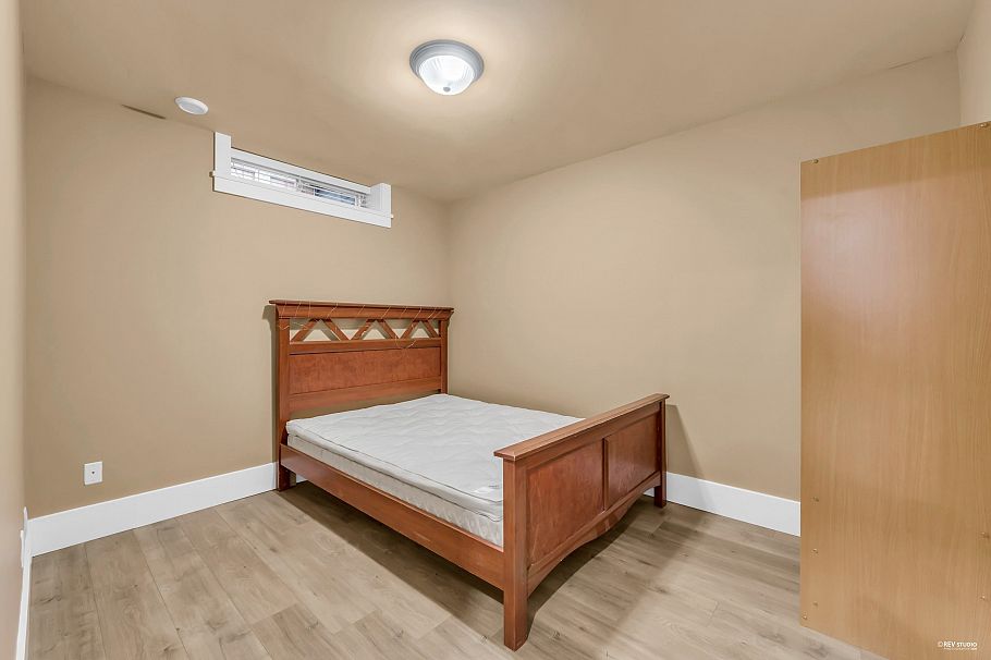 2139 W 22nd Avenue Vancouver, BC - 36