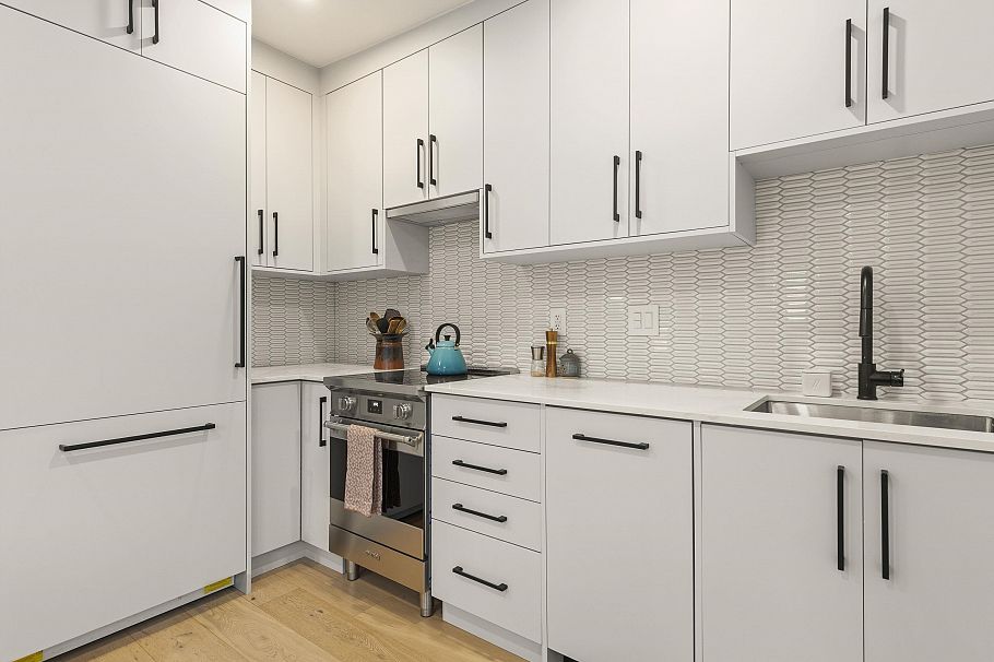 517 E 11th Avenue Vancouver, BC - 9