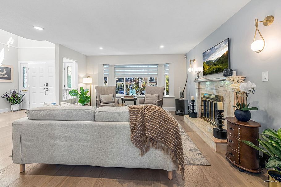 3333 W 29th Avenue Vancouver, BC - 9