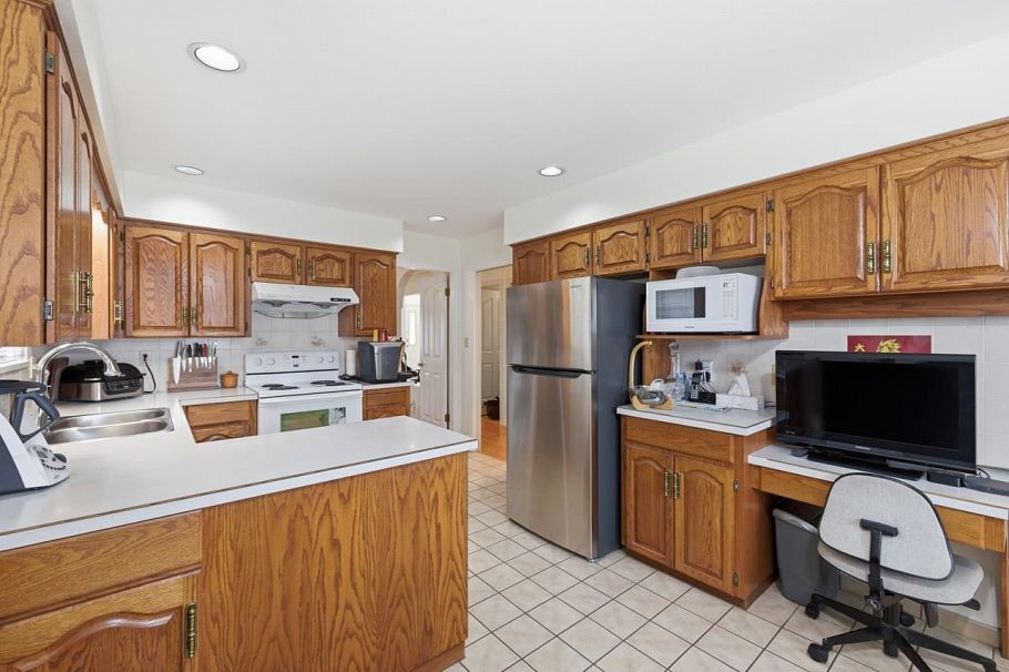 66 E 47th Avenue Vancouver, BC - 10