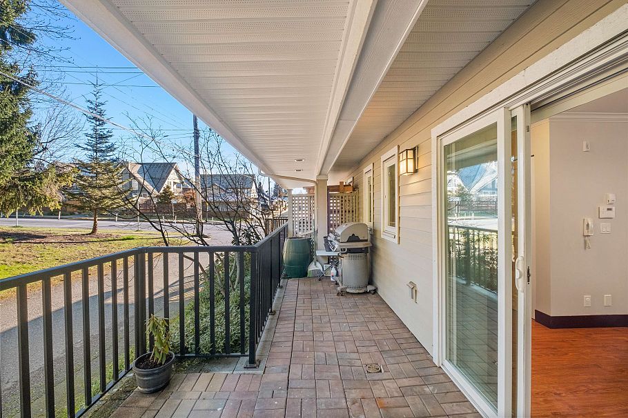 1127 St. Andrews Avenue North Vancouver, BC - 18