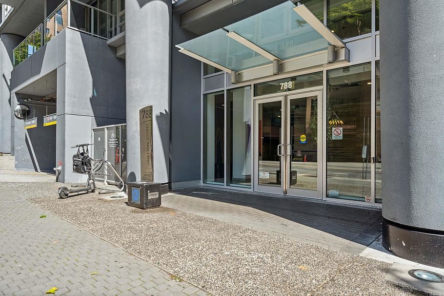 2311 788 Hamilton Street Vancouver, BC - 2