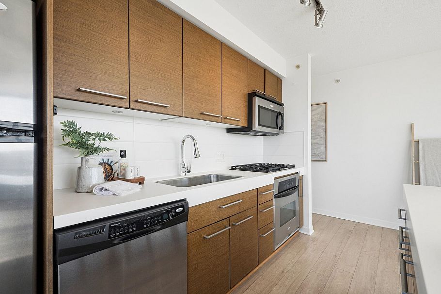 901 2770 Sophia Street Vancouver, BC - 11