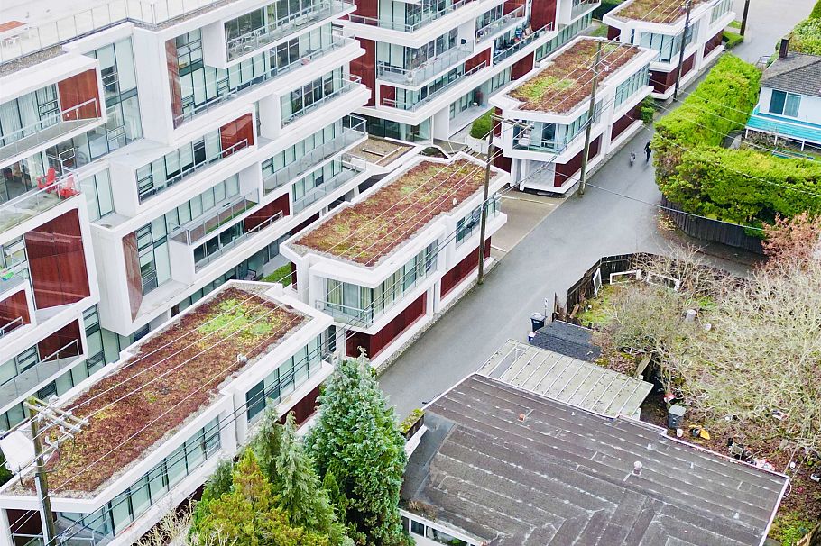 759 W 41st Avenue Vancouver, BC - 4