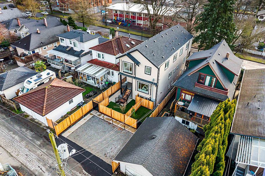 3 435 E 47th Avenue Vancouver, BC - 18