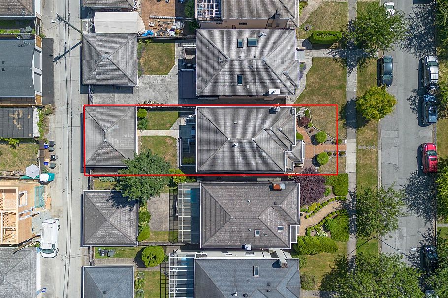 2755 W 20th Avenue Vancouver, BC - 8