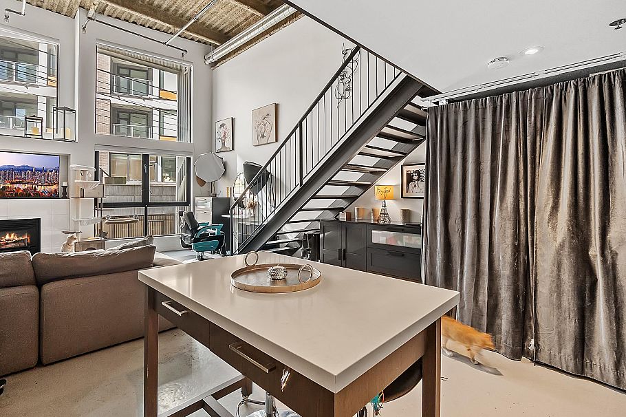 205 234 E 5th Avenue Vancouver, BC - 5