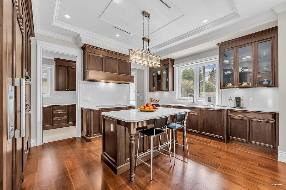 3562 W 34th Avenue Vancouver, BC - 11