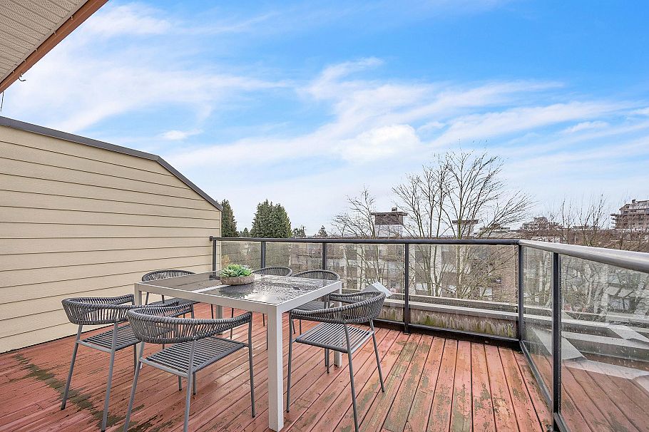 302 152 E 12th Street North Vancouver, BC - 26