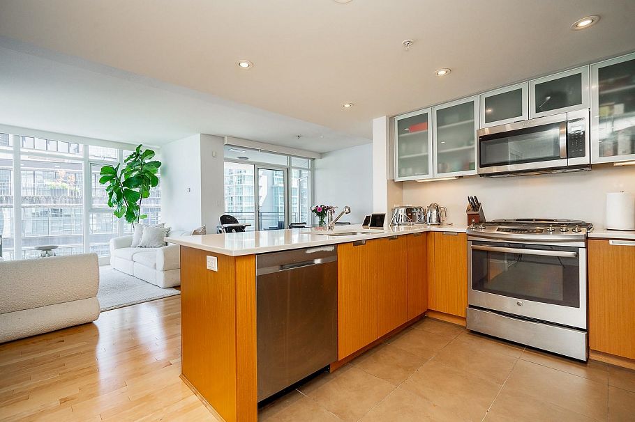 1904 1205 W Hastings Street Vancouver, BC - 13