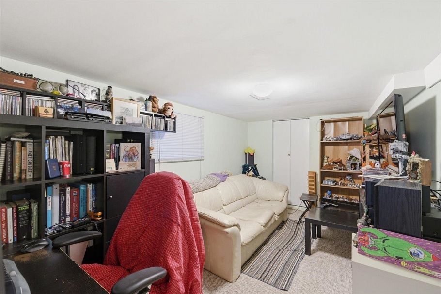 2232 W 14th Avenue Vancouver, BC - 24