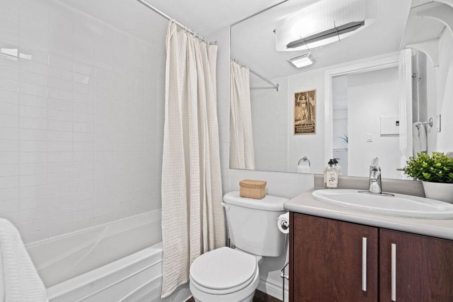 305 2330 Maple Street Vancouver, BC - 18