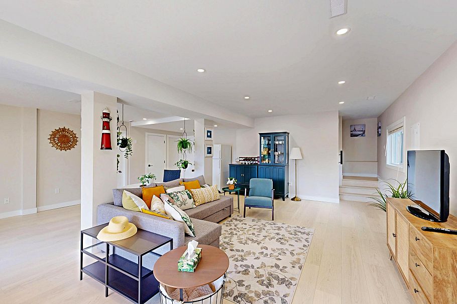 4545 Strathcona Road North Vancouver, BC - 28