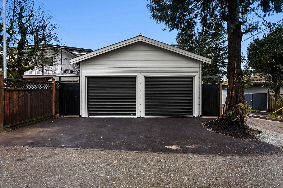 1 5306 Culloden Street Vancouver, BC - 17