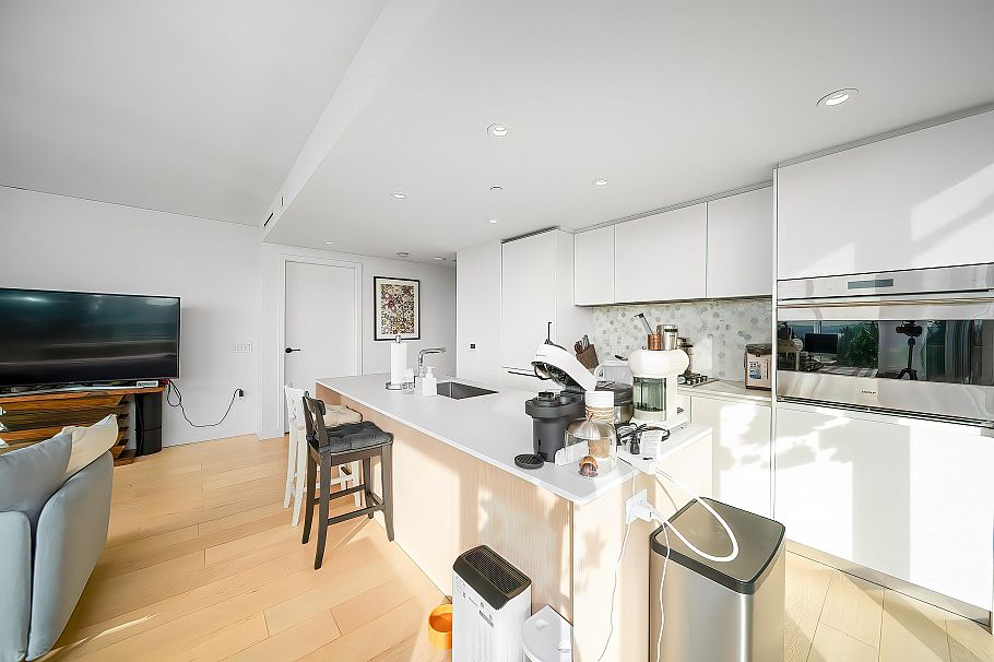 901 1180 Broughton Street Vancouver, BC - 8