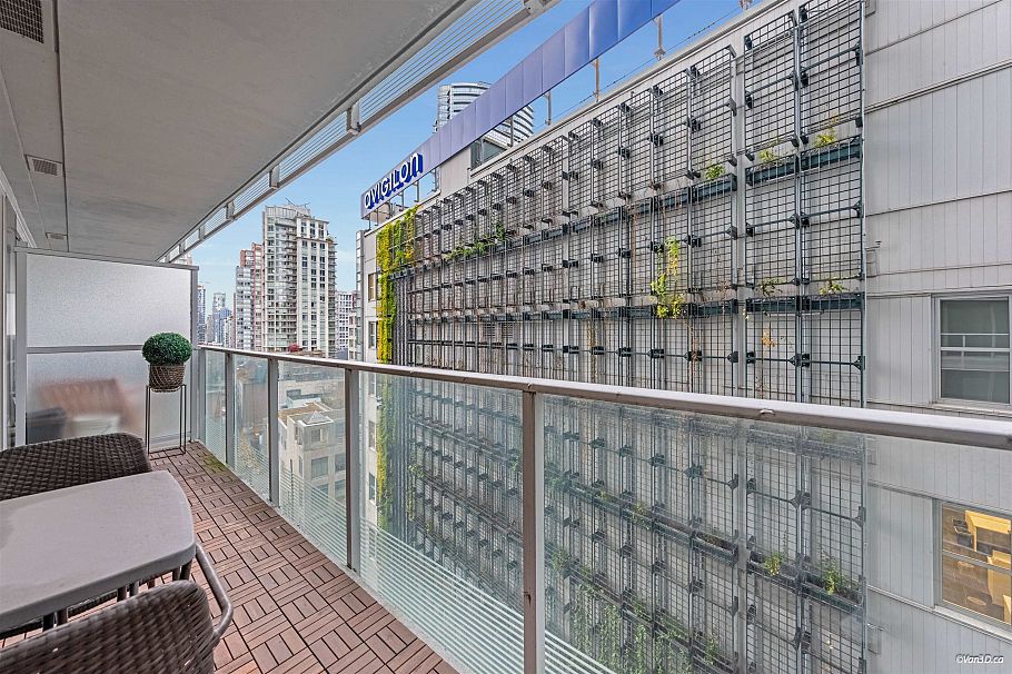 1103 777 Richards Street Vancouver, BC - 15