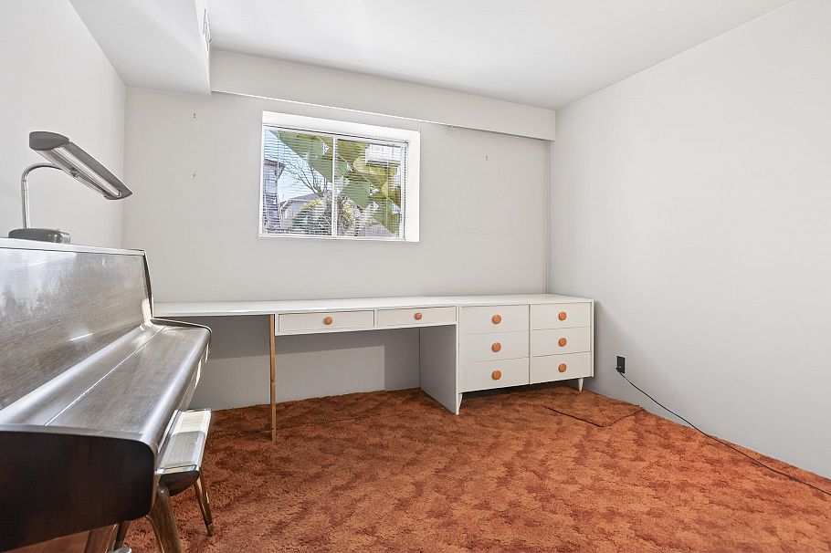 3180 E 3rd Avenue Vancouver, BC - 25