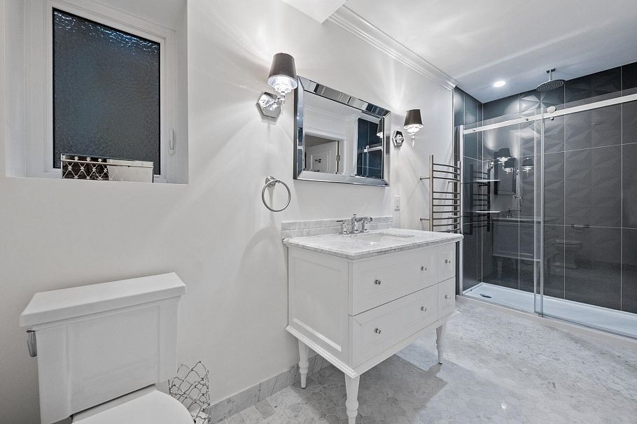 226 Wooddale Road North Vancouver, BC - 28