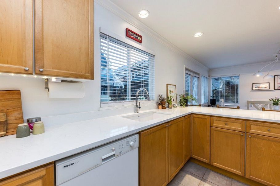 2530 Western Avenue North Vancouver, BC - 15