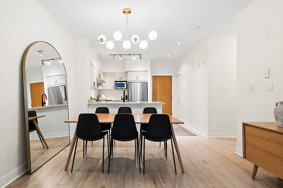 218 1111 E 27th Street North Vancouver, BC - 9