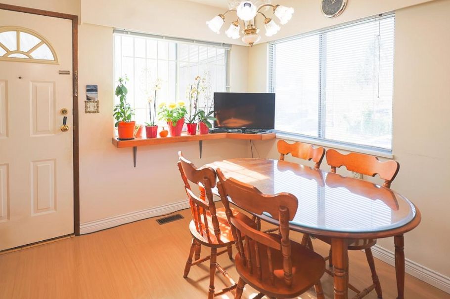 5730 Quebec Street Vancouver, BC - 7