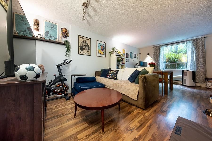 209 1345 Comox Street Vancouver, BC - 2