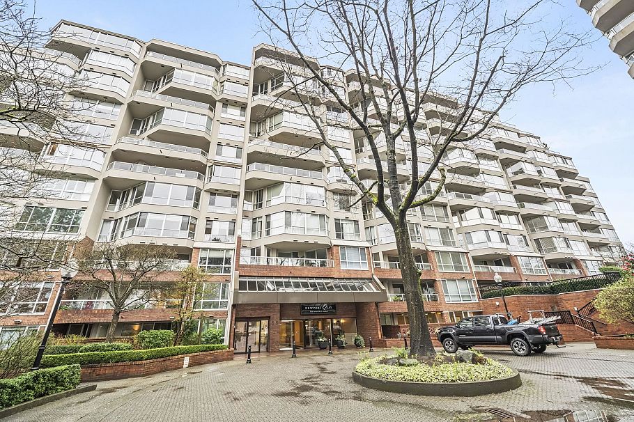 809 518 Moberly Road Vancouver, BC - 32
