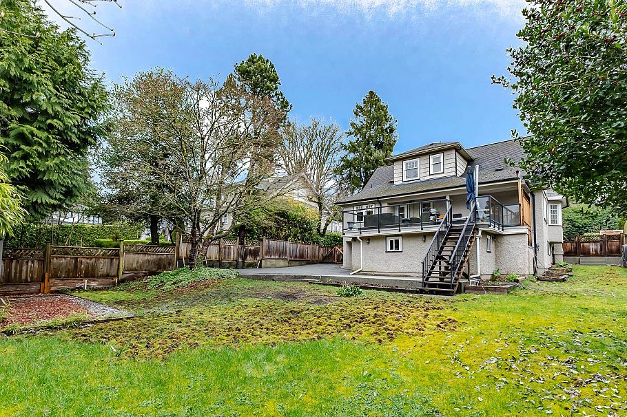 6713 Arbutus Street Vancouver, BC - 30