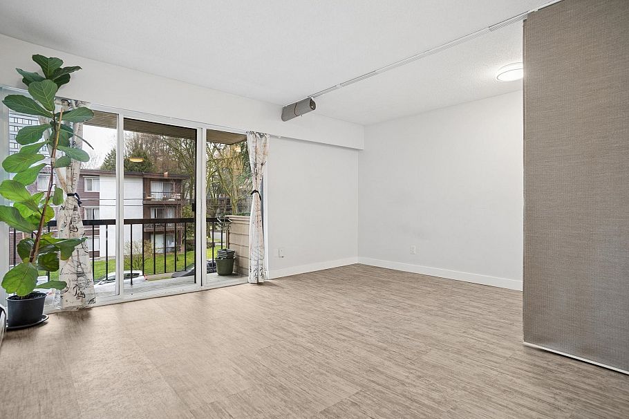 303 1717 W 13th Avenue Vancouver, BC - 5