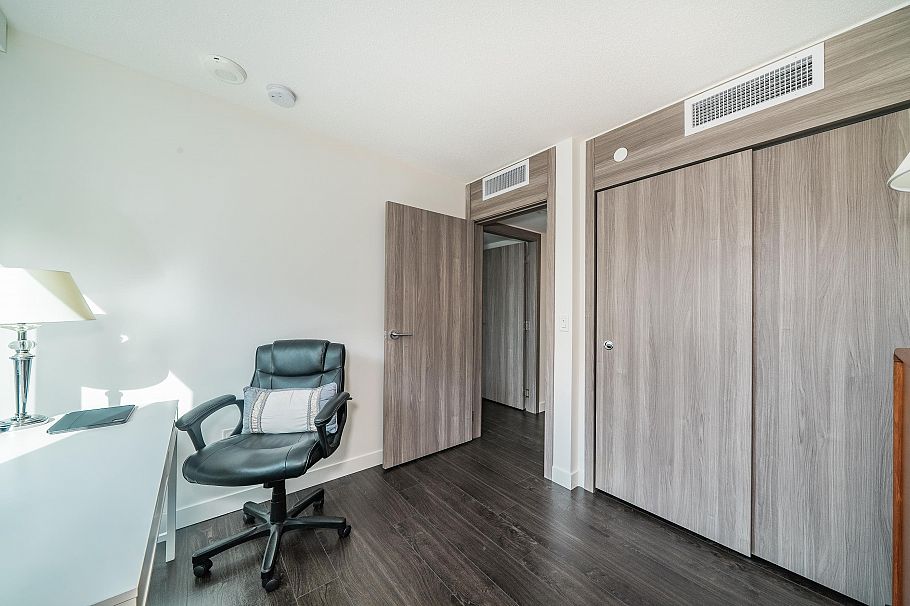 1082 8608 Hazelbridge Way Richmond, BC - 16