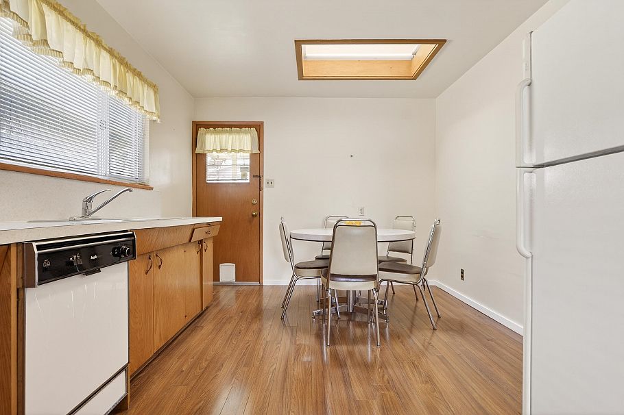 3180 E 3rd Avenue Vancouver, BC - 14