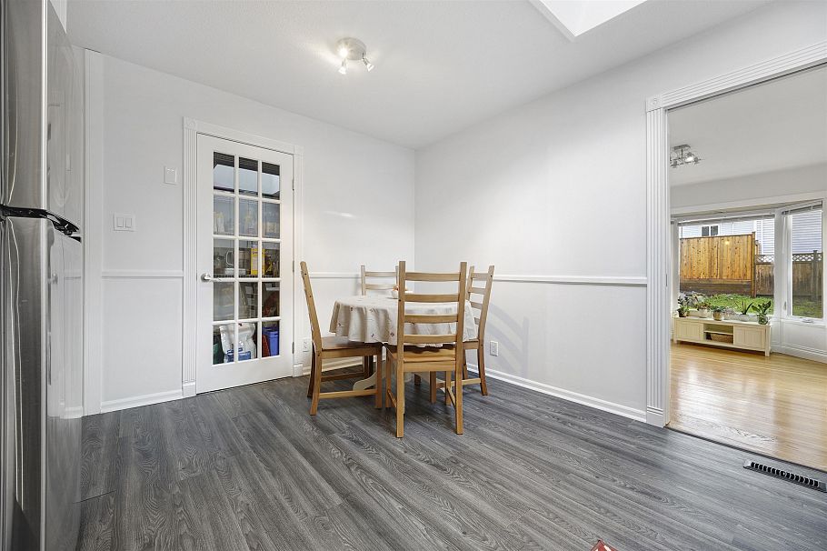 828 Nicolum Court North Vancouver, BC - 9