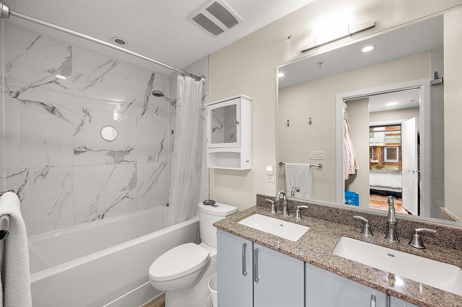 66 W 1st Avenue Vancouver, BC - 22