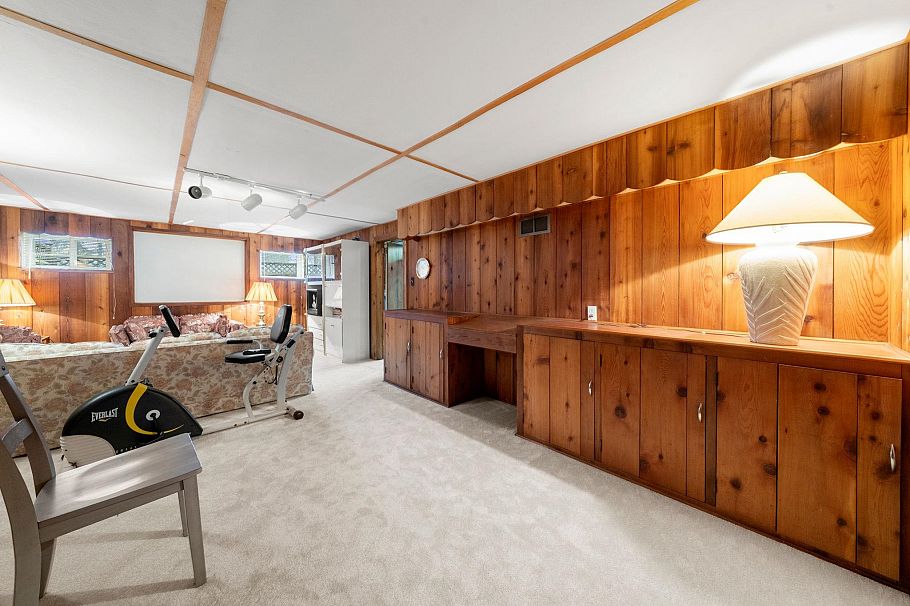 462 W 26th Street North Vancouver, BC - 29