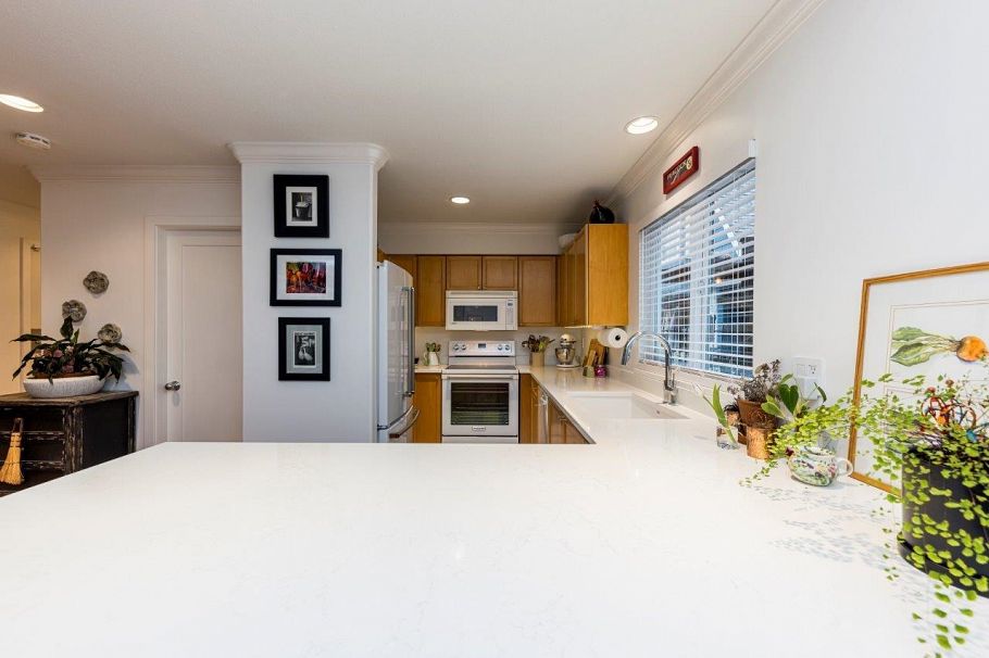 2530 Western Avenue North Vancouver, BC - 12