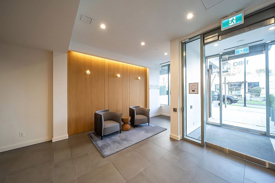 901 1180 Broughton Street Vancouver, BC - 3