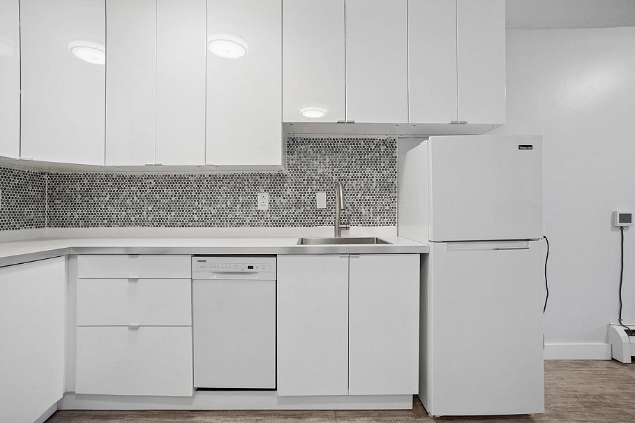 303 1717 W 13th Avenue Vancouver, BC - 3