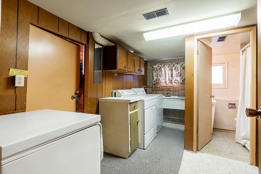 2715 W 31st Avenue Vancouver, BC - 25