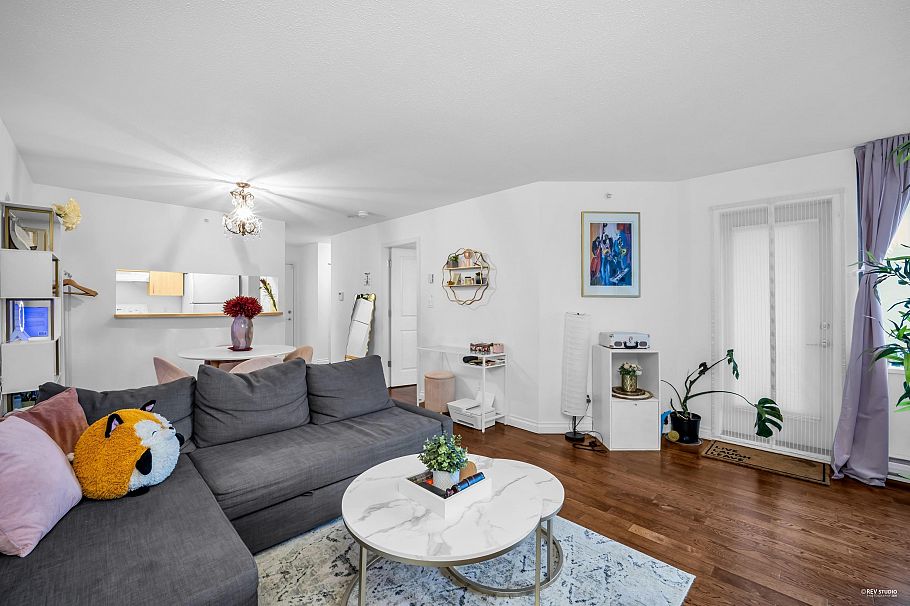 308 3588 Crowley Drive Vancouver, BC - 9