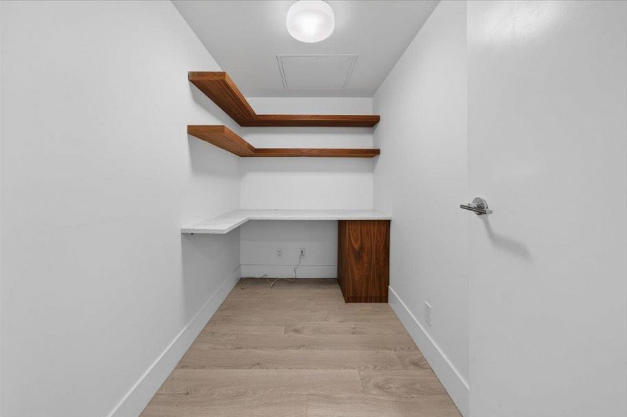 610 680 Seylynn Crescent North Vancouver, BC - 25