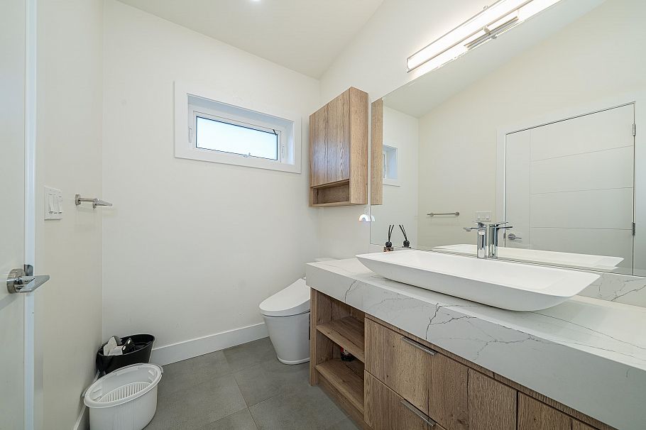 1 369 E 16th Avenue Vancouver, BC - 21