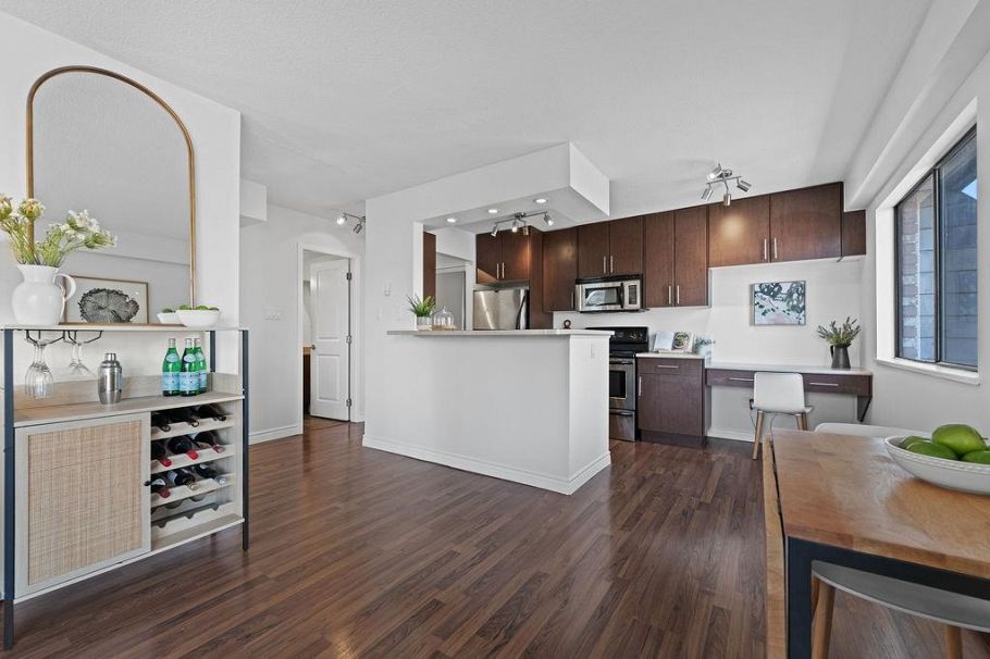 305 2330 Maple Street Vancouver, BC - 10