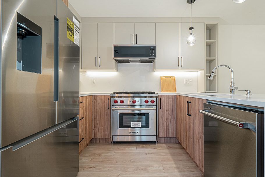 970 Park Drive Vancouver, BC - 16