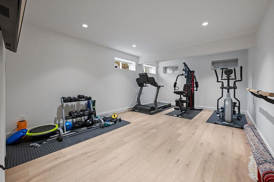 226 Wooddale Road North Vancouver, BC - 27